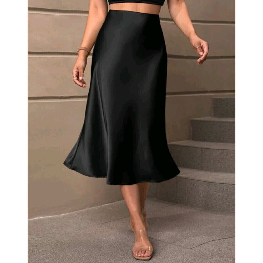 Women's High Waist Black Solid A-line Skirt